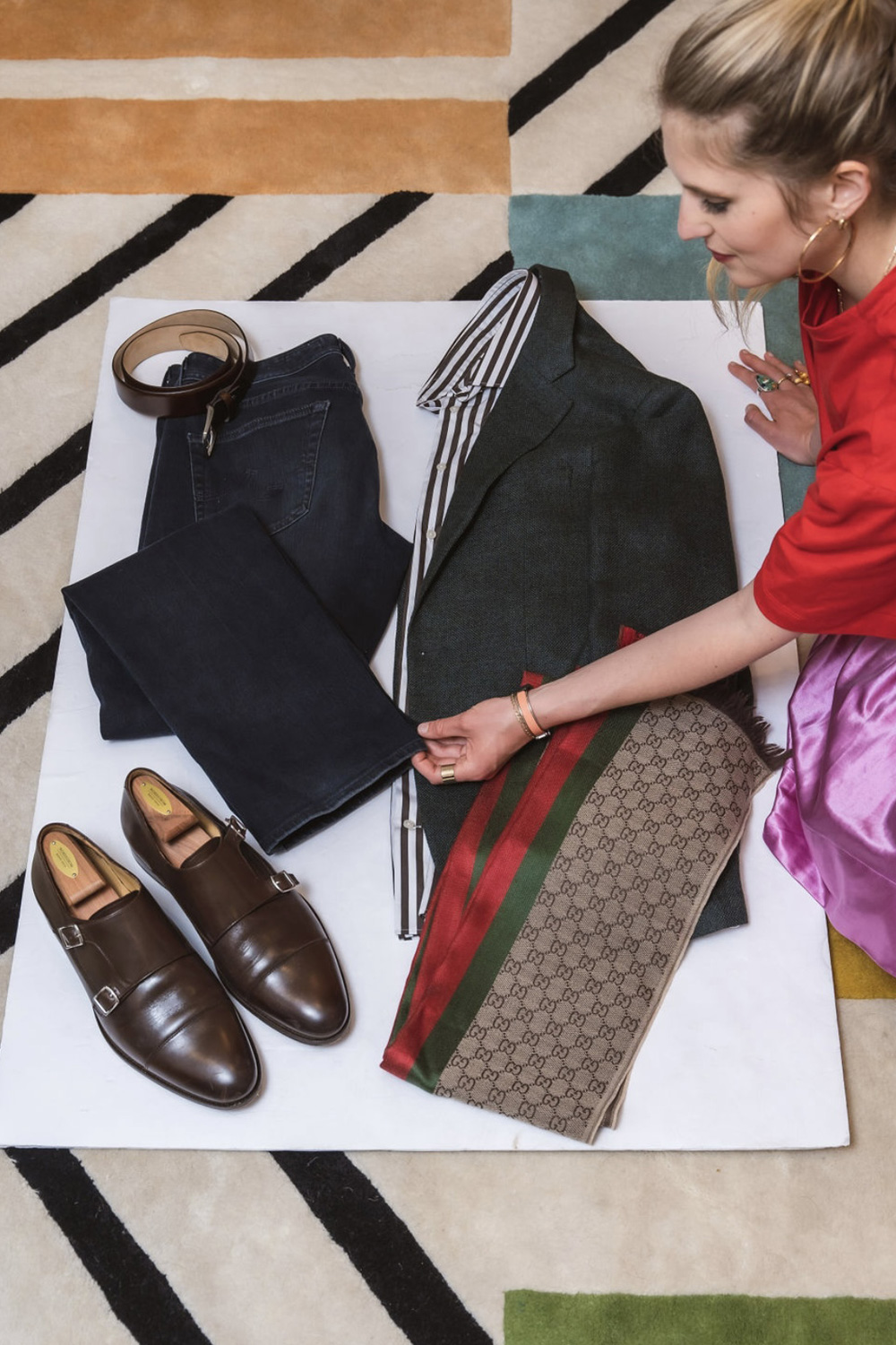 Men's laydown outfit